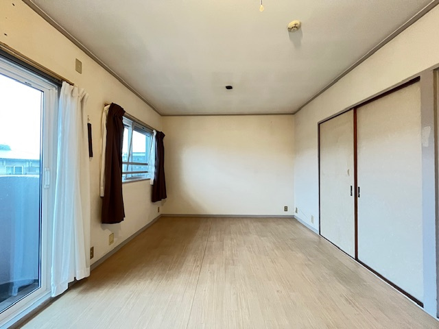 新檜尾台第2次住宅5号棟の居間・リビング