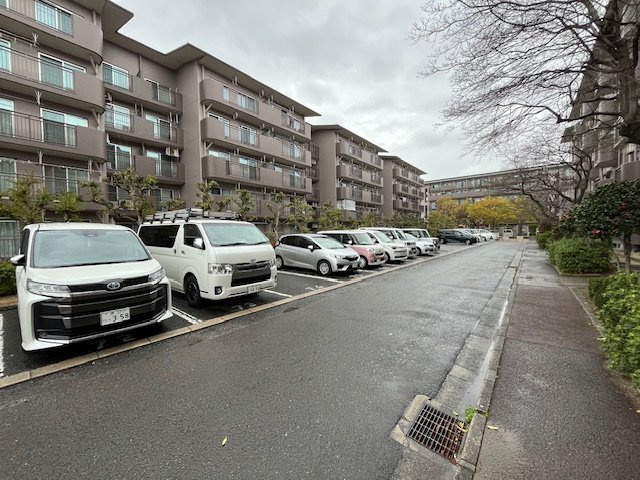 新檜尾台第2次住宅5号棟の駐車場