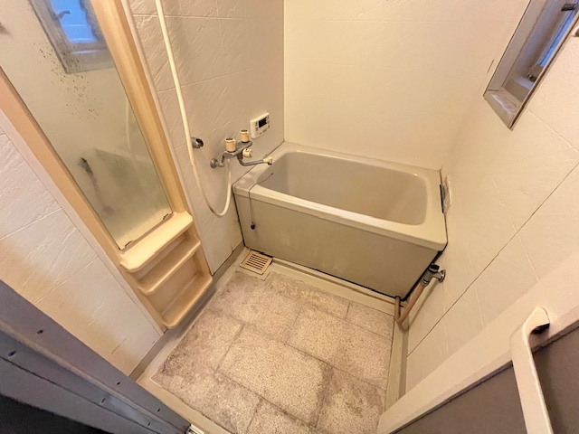 新檜尾台第2次住宅5号棟の浴室