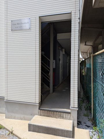 【エントランス】 | ＧｒａｎＢｌｅｕＦｕｎａｂａｓｈｉ | きれいなエントランスです