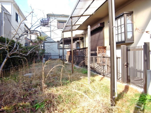 西区宮下2丁目中古戸建の前面道路含む現地写真