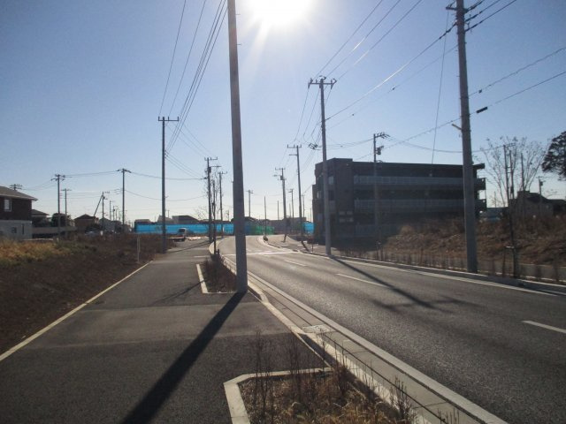 八千代市緑が丘西４丁目　土地　全８区画　人気の「はぐみの杜」内の前面道路含む現地写真|前面道路含む現地写真です　西側約１６.０ｍ公道