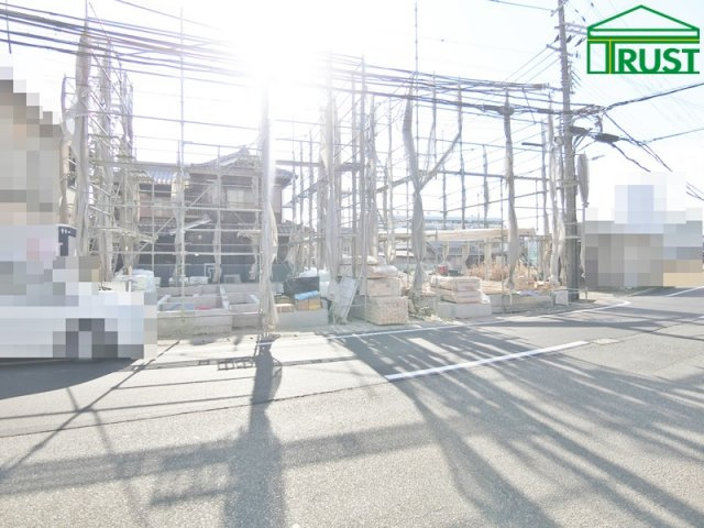 第17西区白水1号地　新築戸建の前面道路含む現地写真