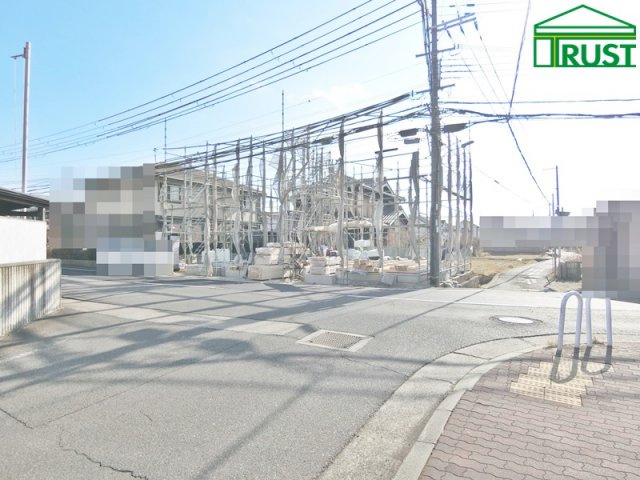 第17西区白水2号地　新築戸建の前面道路含む現地写真