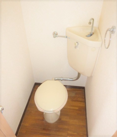 小森野ハイツのトイレ|落ち着いた色調のトイレです