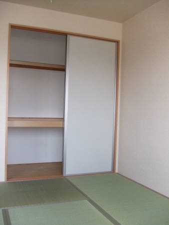 セジュールかながわ B棟の収納|和室収納