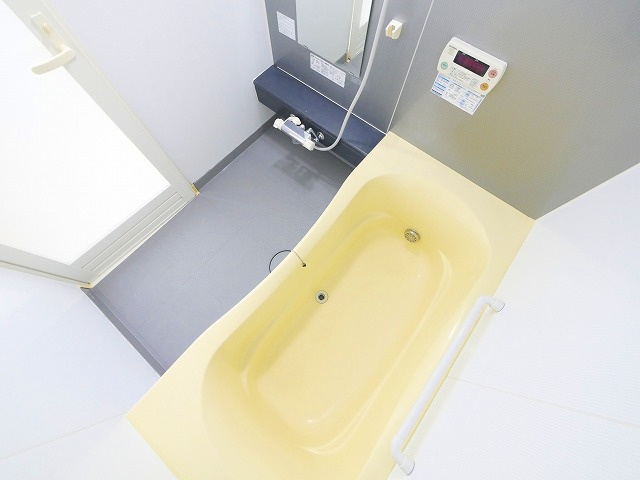 アイリスハイツ7号館の浴室