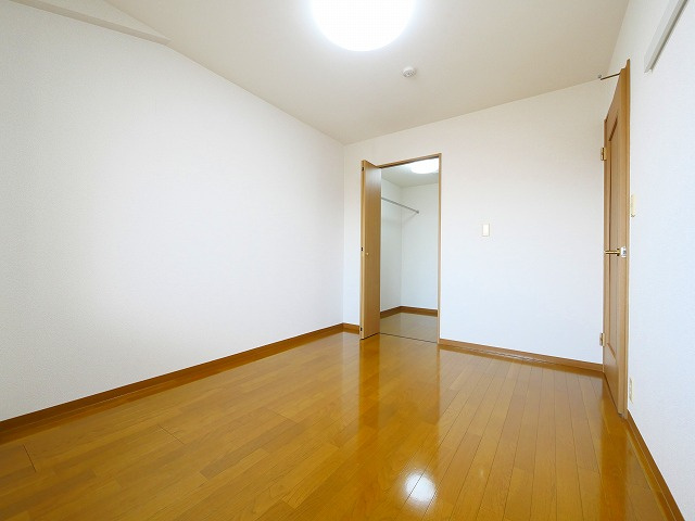 アイリスハイツ7号館の洋室