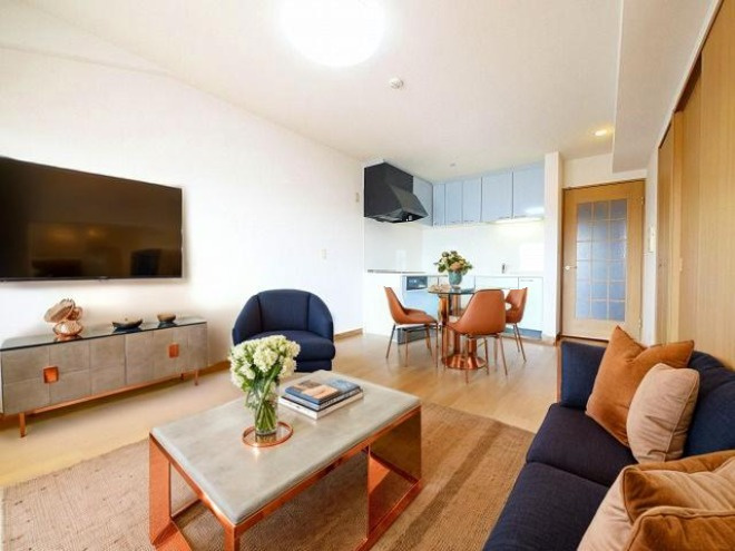 アイリスハイツ7号館の居間・リビング