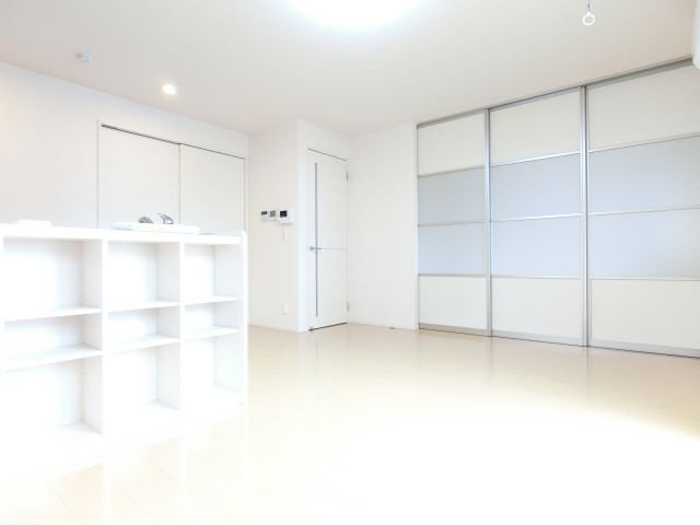 ヴィラージュの洋室