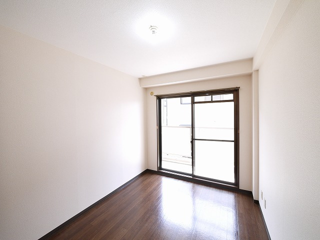 バーベナ光台H棟の寝室|寝室にぴったりのお部屋です