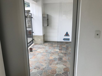 【エントランス】