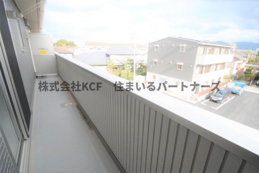 フロレゾンA棟のバルコニー|落ち着いた時間を過ごせるバルコニーです