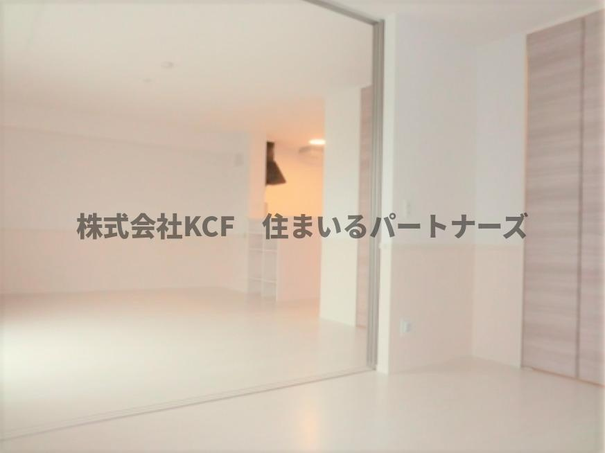 フロレゾンA棟の居間・リビング|こちらの居間で趣味の時間をお楽しみください