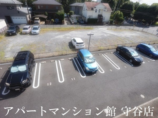 【駐車場】