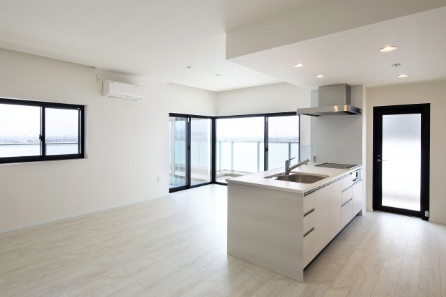 【キッチン】 | LA MIA CASA | オープン＆幅広（2,750-2,650mm）システムキッチン