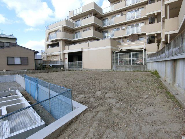 魚住町住吉４丁目８の外観|建物を建てるスペースも広々してます