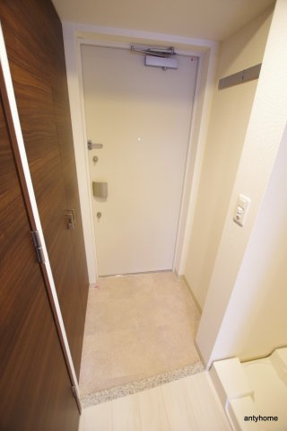 エステムコート中之島GATEⅡ　仲介手数料無料の玄関