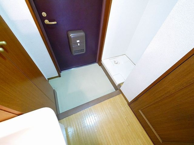 万葉Ⅲ（マンション万葉Ⅲ）の玄関