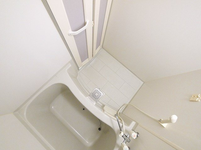 万葉Ⅲ（マンション万葉Ⅲ）の浴室