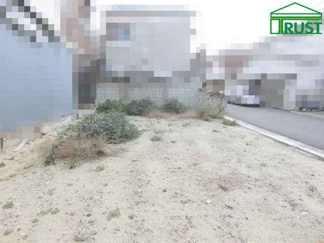 朝霧町１丁目　売り土地の前面道路含む現地写真