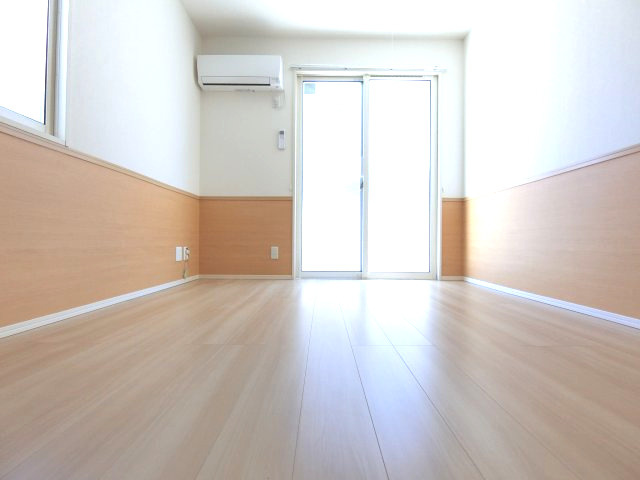 メゾンキンメイの居間・リビング