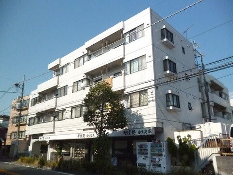 【外観】 | アルプハイツ梶ヶ谷 | 東急田園都市線「梶が谷」駅まで徒歩6分！鉄筋コンクリートの4階建てマンションです♪通勤通学はもちろん、お買い物やお出かけにもGood☆