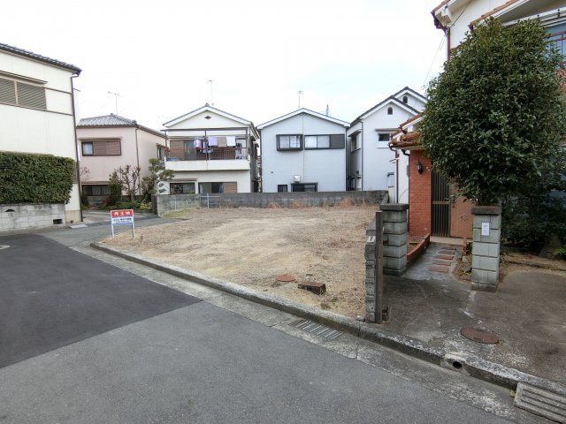 東二見土地の外観|道路との高低差もほとんどない良い土地だと思います