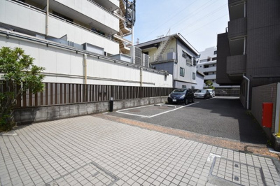 【駐車場】 | モアクレスト新横浜 | 平置き駐車場
