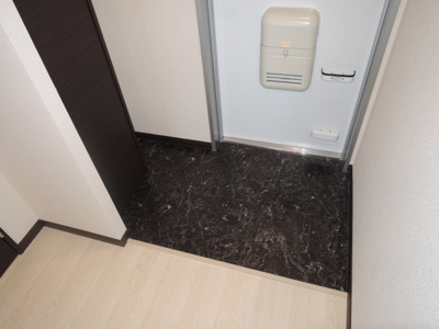 【玄関】 | レオネクストアリビオ加美