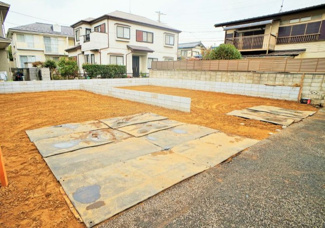 【前面道路含む現地写真】