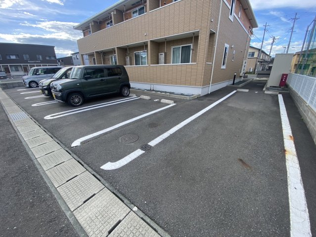 グレイスSKの駐車場
