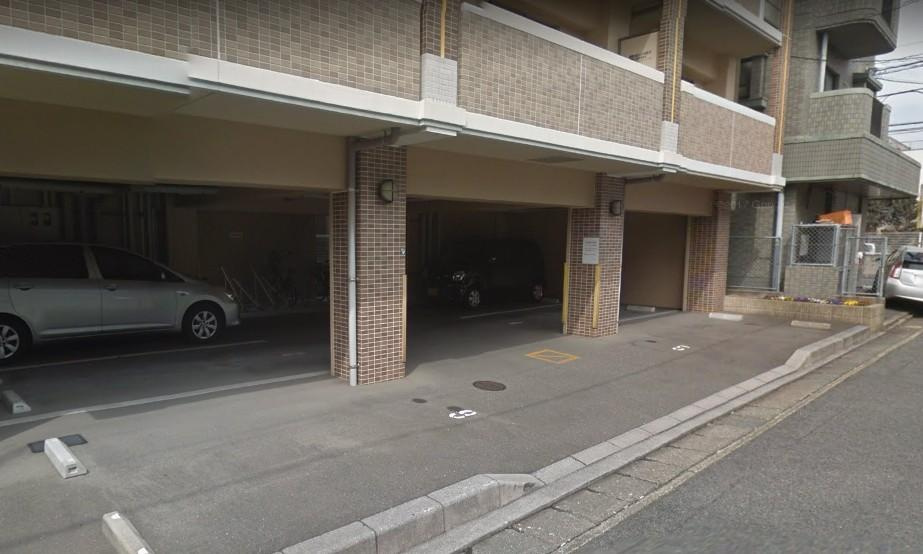 グレイスフルM比恵南の駐車場