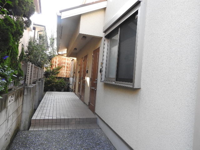 エスポワール住吉Ａ棟のエントランス