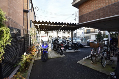 【その他共用部分】 | プラハ上池台ヒルズアクシア | バイク置場