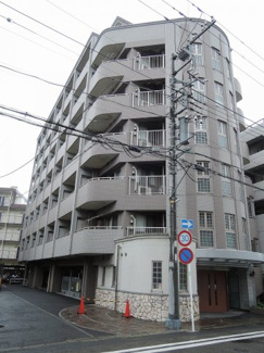 【外観】 | JR根岸線「山手」駅徒歩23分、みなとみらい線「元町・中華街」駅バス8分「小港橋」停歩4分！