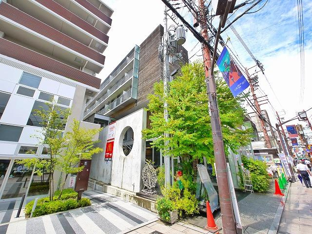 フラッツ小西