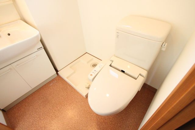 セレブ上小阪のトイレ