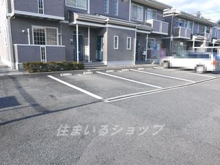 広島市安佐北区亀山４丁目のアパートの駐車場