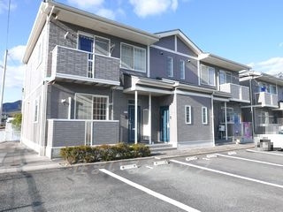 広島市安佐北区亀山４丁目のアパートの外観