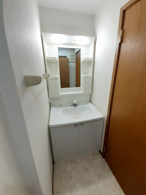 広島市安佐北区亀山４丁目のアパートの洗面所