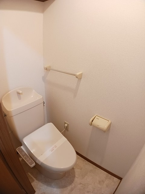 広島市安佐北区亀山４丁目のアパートのトイレ|コンセントあり