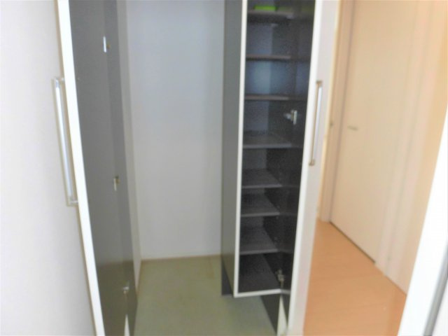 アムルーズBの玄関