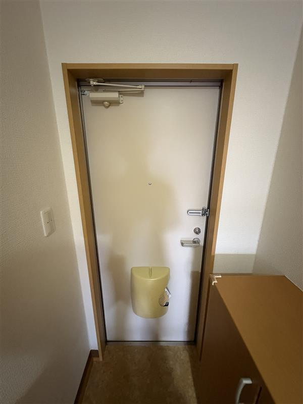 カルテット巽ヶ丘の玄関