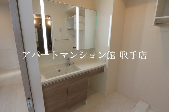 ルピナスヴィラAの独立洗面台