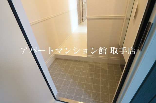 ルピナスヴィラAの玄関