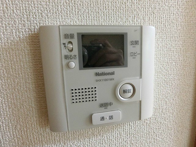 【セキュリティ】 | クレールフラット | 防犯対策に有効なカメラ付きインターホン！突然の来客やお子様のお留守番でも安心です◎