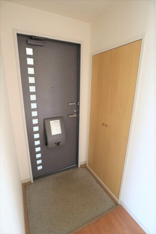 光ハウス　Ａ棟の玄関