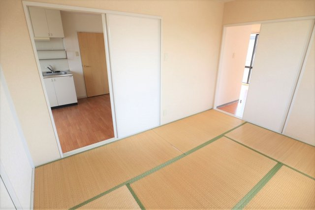 光ハウス　Ａ棟の和室