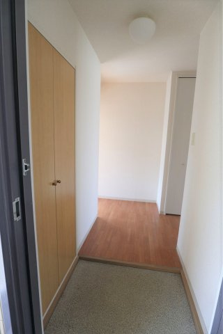 光ハウス　Ａ棟の玄関
